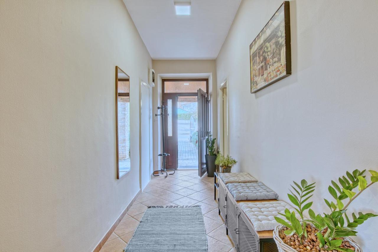 House Dragan 1980 Villa Пула Екстериор снимка