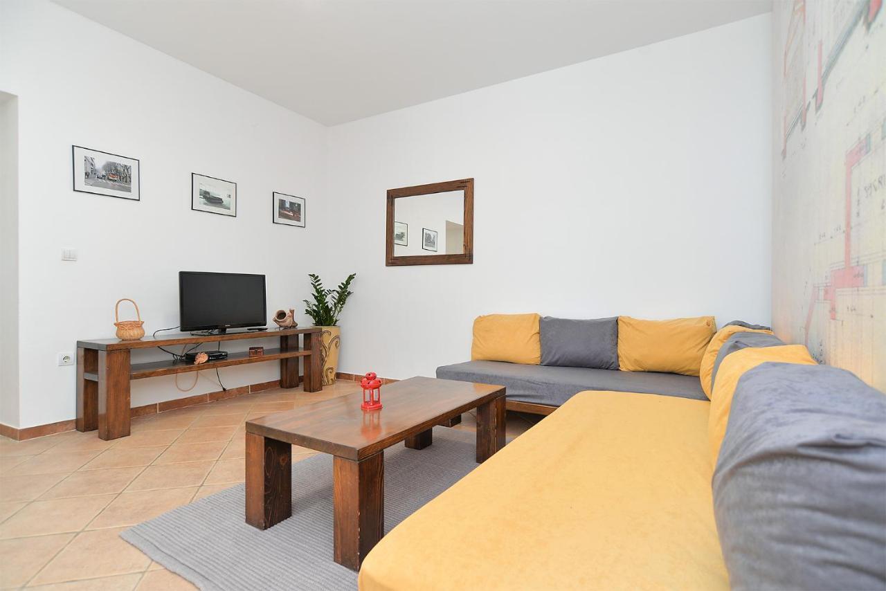 House Dragan 1980 Villa Пула Екстериор снимка