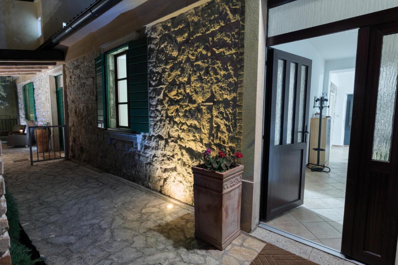 House Dragan 1980 Villa Пула Екстериор снимка
