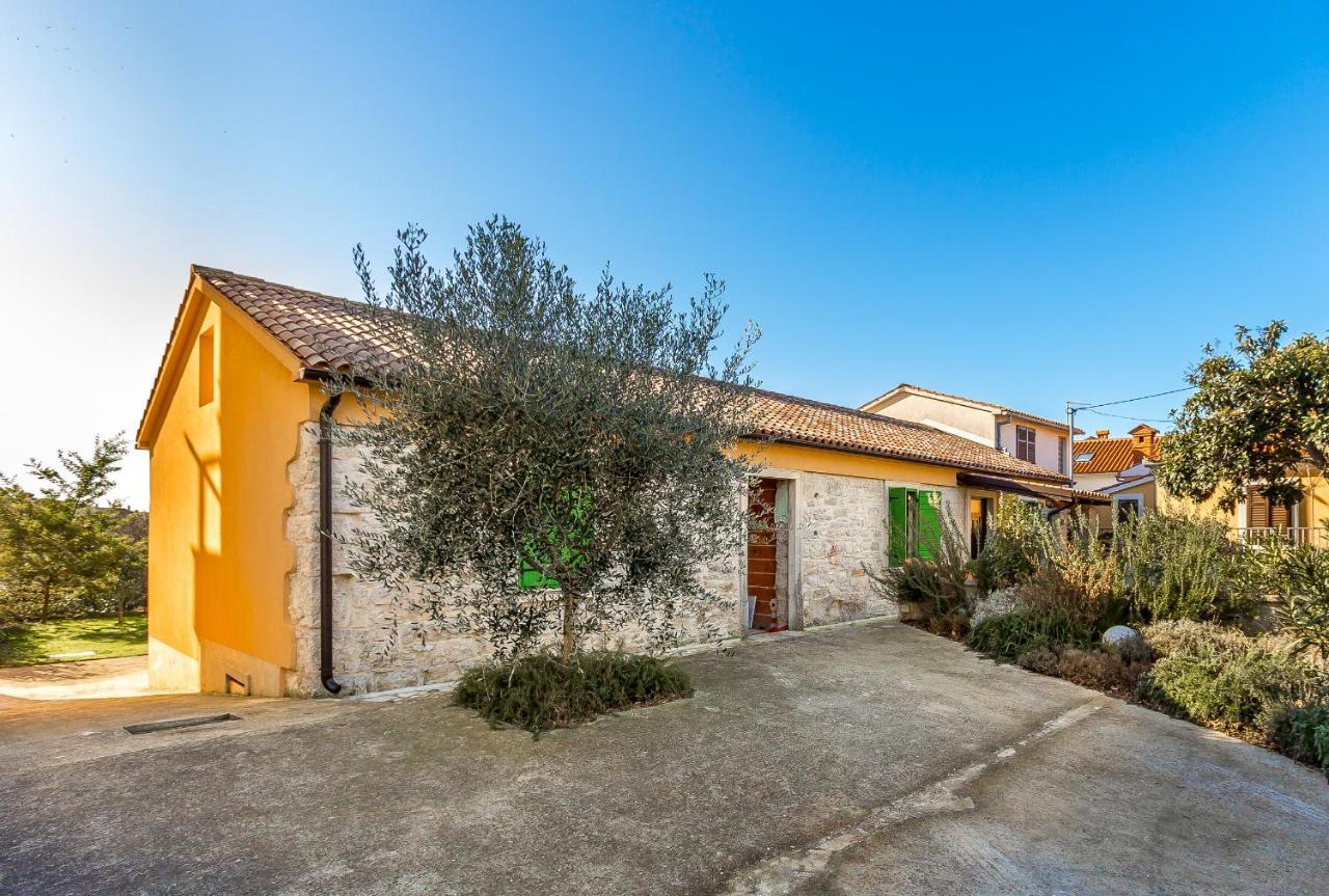House Dragan 1980 Villa Пула Екстериор снимка